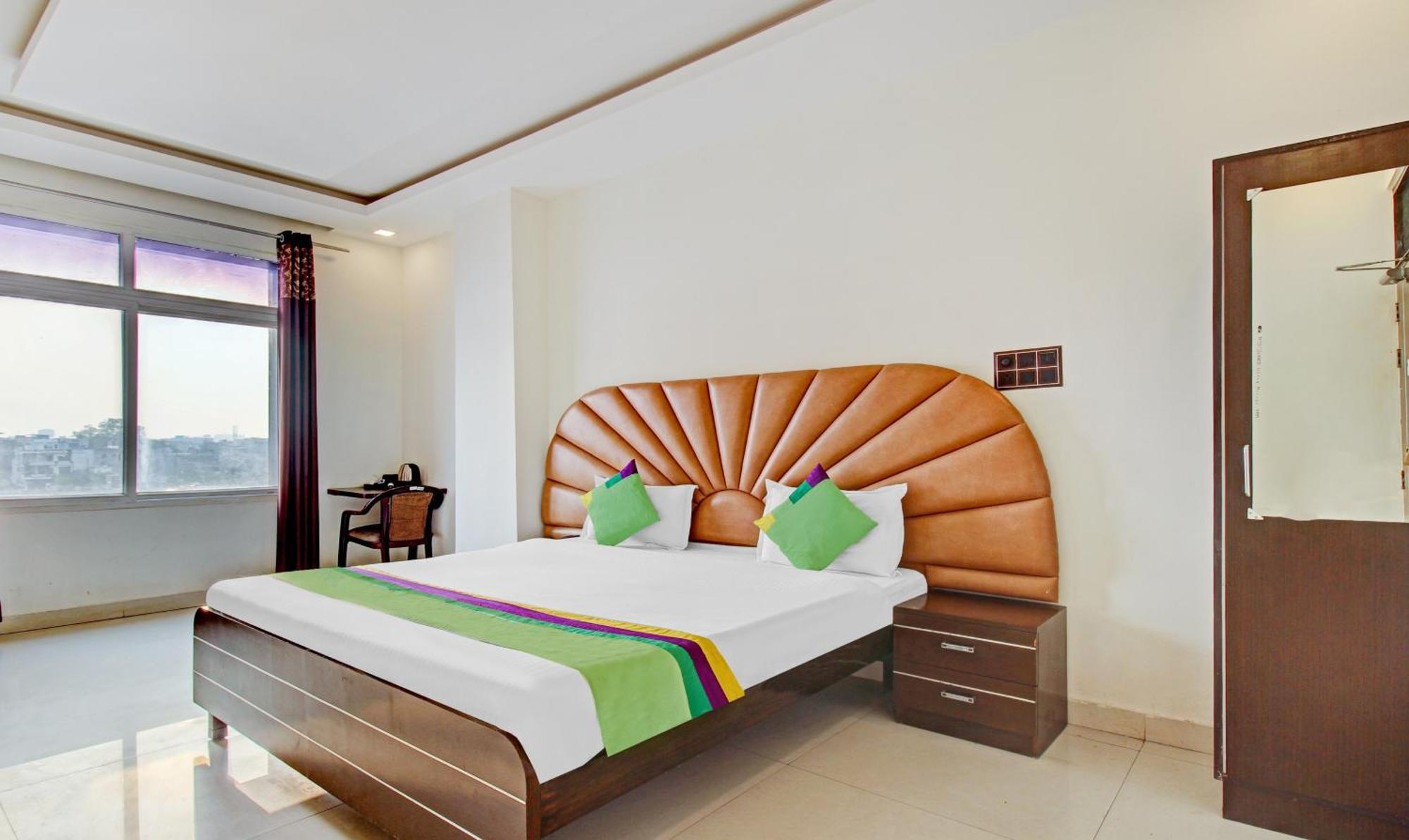Treebo Silver Grand New Agreement Лакхнау Экстерьер фото
