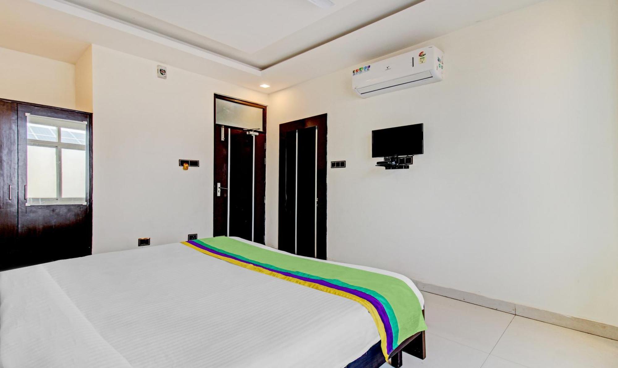 Treebo Silver Grand New Agreement Лакхнау Экстерьер фото