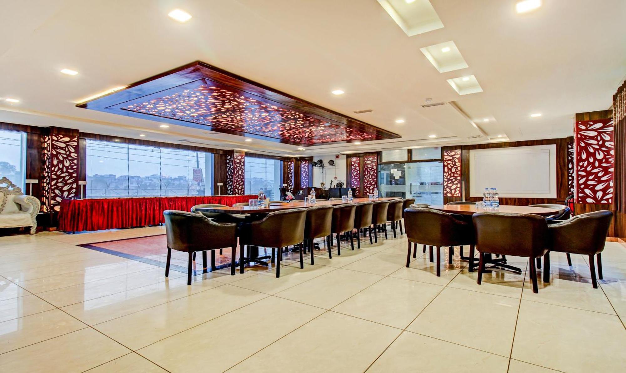 Treebo Silver Grand New Agreement Лакхнау Экстерьер фото